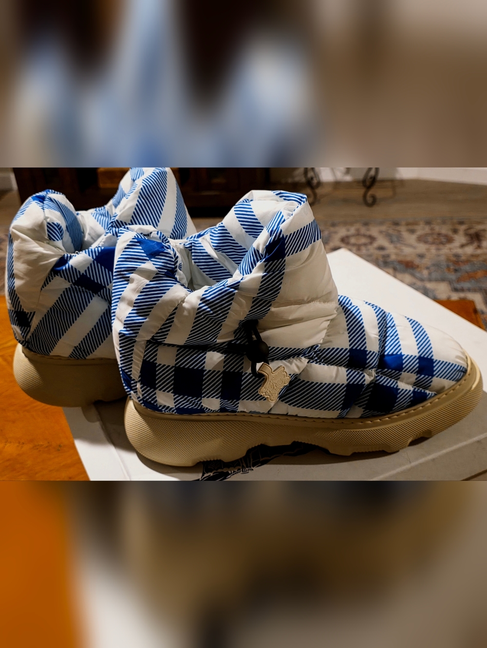 Burberry Pillow Boots Men's 9.5 NIB - Picture 3 of 9